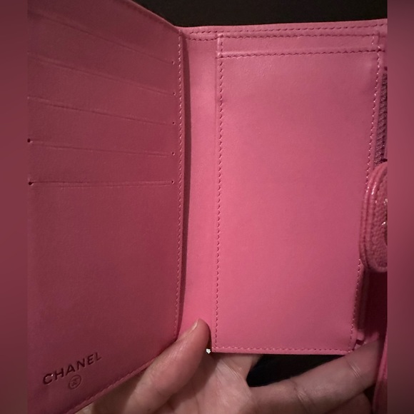 BRAND NEW WITH TAGS CHANEL medium flap caviar leather wallet. Box, card included - Picture 5 of 6
